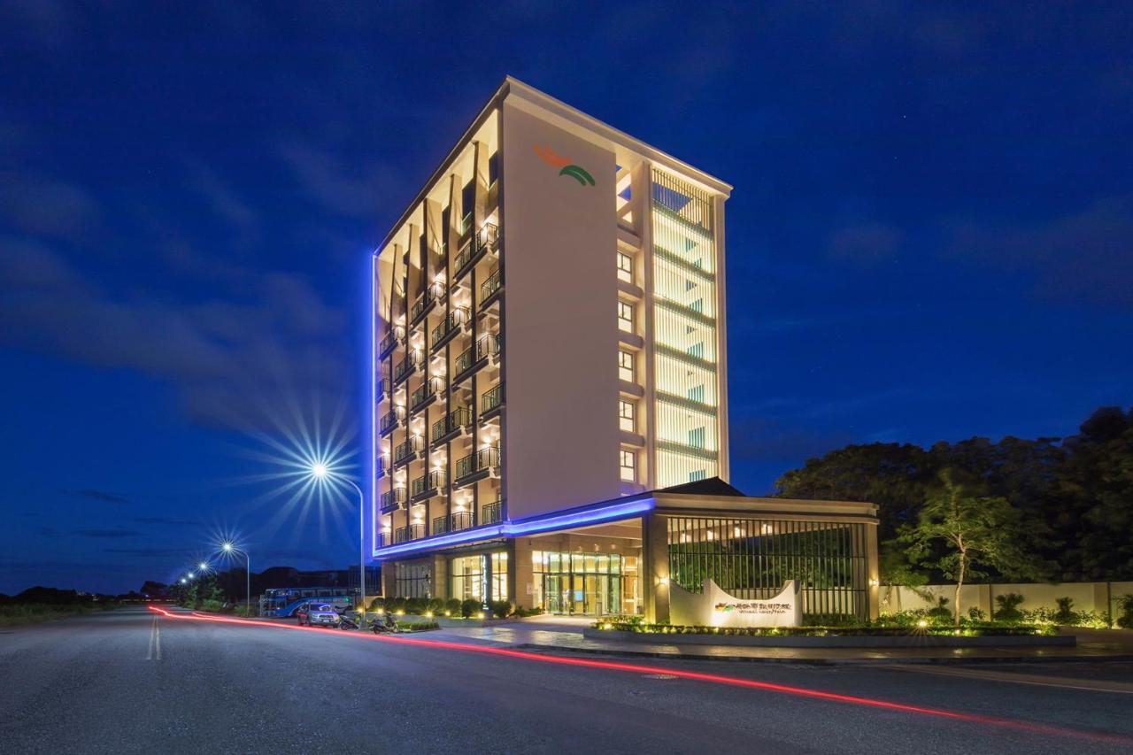 Naruwan Galaxy Place Taitung Bagian luar foto